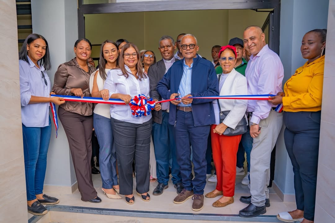 Alcalde Ramón Candelaria entrega funeraria comunitaria en Los Tanquecitos y reafirma compromiso social